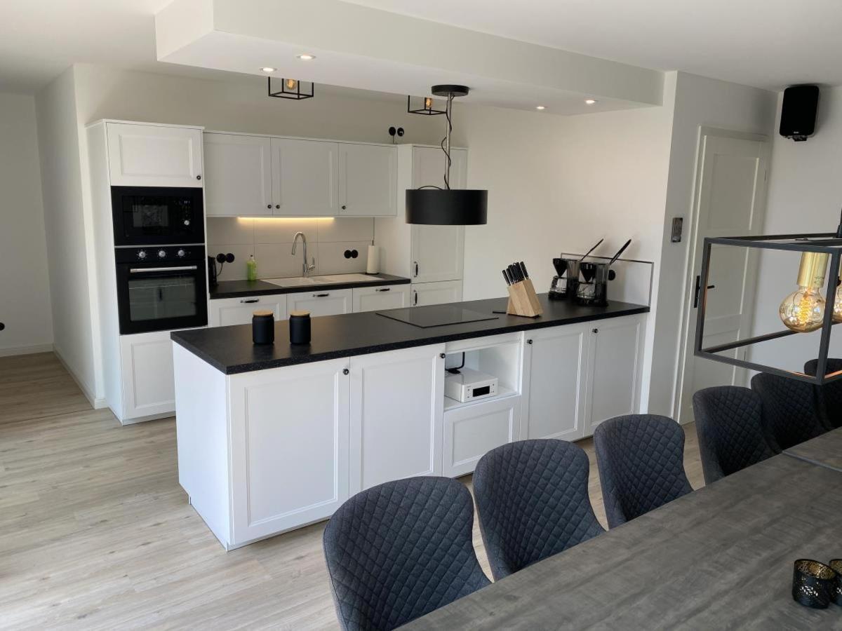Fh Magnolia Fuer 12 Pers. Mit Terrasse + Dachterasse Villa Born Exteriör bild